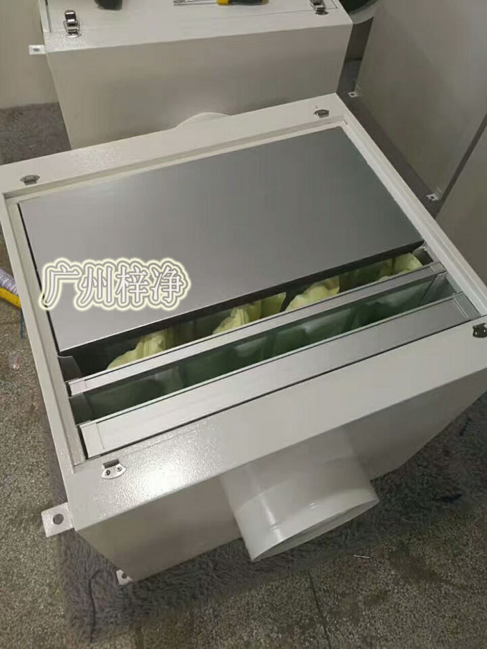 增壓新風(fēng)柜又稱為增壓過(guò)濾箱，新風(fēng)機(jī)組，鮮風(fēng)柜等