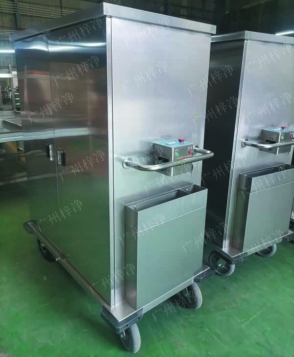 密閉式滅菌器械物品電動(dòng)轉(zhuǎn)運(yùn)車(chē)有單面雙開(kāi)門(mén),單側(cè)門(mén)可旋轉(zhuǎn)角度≥220°度開(kāi)啟設(shè)計(jì)，裝卸物品更方便;
